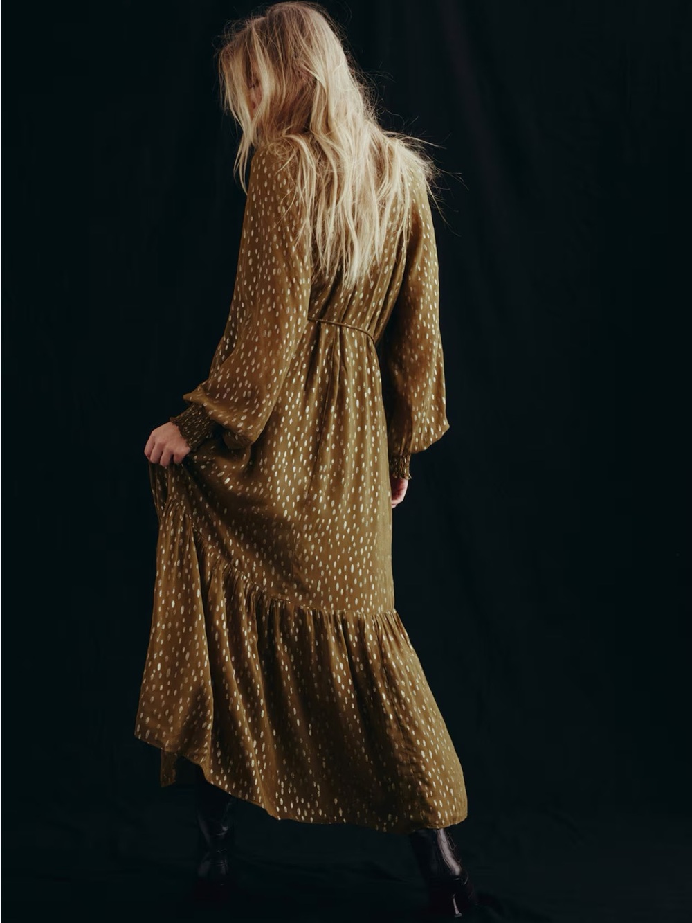 H&M Olive Green Maxi Dress with Subtle Dot Print - Picture 4 of 11
